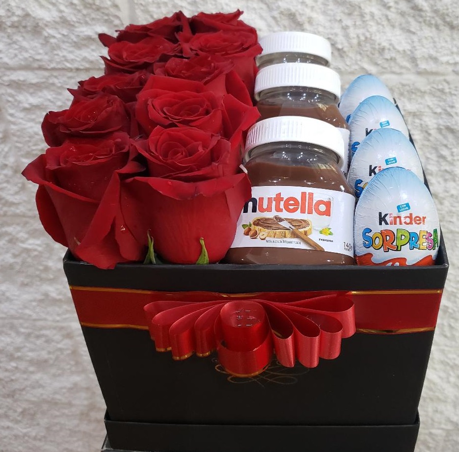 Envio y venta de flores ,rosas, plantas,arreglos florales ,regalos y desayunos a domicilio con delivery gratis en la Ciudad Autonoma de Buenos Aires y con costo de env�o en localidades del Gran Buenos Aires asi como delivery de flores y plantas a trav�s de florerias asociadas en todas las provincias de la Argentina, Buenos Aires, la Pampa, Tucuman, La Rioja, R�o Negro, Entre Rios, Corrientes, Misiones, Neuquen, Chubut, Tierra del Fuego, Santa Cruz, San Luis, Mendoza, Cordoba, Jujuy, Formosa, Santiago del Estero, Salta, Chaco, Catamarca ,San Juan, y ademas realizamos el delivery de flores ,coronas,palmas , plantas y regalos a todas las ciudades de Argentina, Mar del Plata, C�rdoba, Buenos Aires, con cargo en Santa Rosa, La Plata, Bella Vista, Neuquen, Pilar, Paran�, Posadas, Resistencia, Cipolleti y mas de 300 ciudades y localidades en todo el territorio de nuestro pa�s, asi como tambien tenemos la posibilidad de enviar flores a casi todo el mundo en cuestion de horas